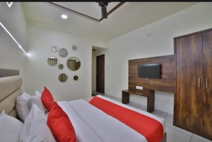 Hotel Kailash Virpur Exterior photo